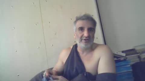 Snapshot of 0luvmonkey chatting on 15, 11, 2025 0luvmonkey online show from 15, 11, 2025