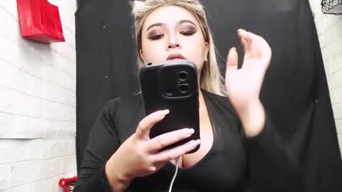 sexy kia online show from 22, 12, 2025