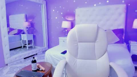 Scarlette  online show from 11, 1, 2025