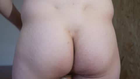 18yr online show from 6, 3, 2025