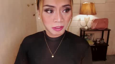 Snapshot of 1bigsurprise4you chatting on 10, 12, 2024 angel online show from 10, 12, 2024