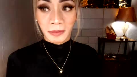 Snapshot of 1bigsurprise4you chatting on 8, 5, 2026 angel online show from 8, 5, 2026