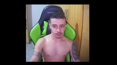 Snapshot of 1good_vibes1 chatting on 8, 10, 2025 1good_vibes1 online show from 8, 10, 2025