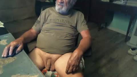 Snapshot of 1handyanddee chatting on 5, 5, 2026 1handyanddee online show from 5, 5, 2026