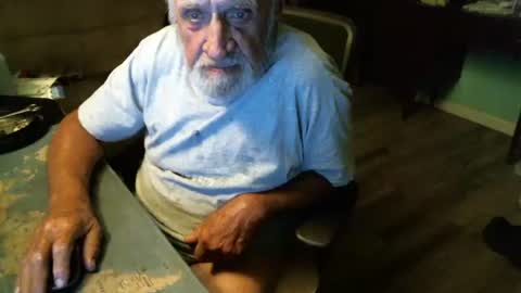 Snapshot of 1handyanddee chatting on 16, 5, 2026 1handyanddee online show from 16, 5, 2026