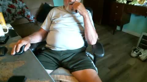 Snapshot of 1handyanddee chatting on 6, 6, 2026 1handyanddee online show from 6, 6, 2026
