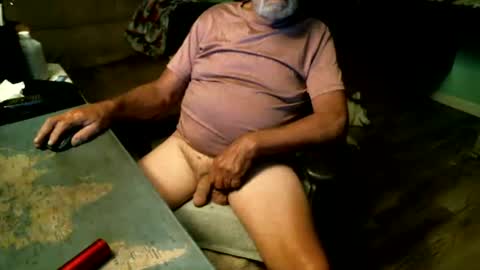 Snapshot of 1handyanddee chatting on 17, 6, 2026 1handyanddee online show from 17, 6, 2026