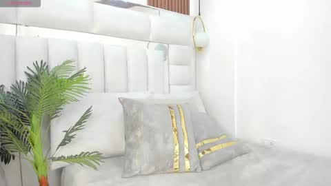 Maddy  online show from 21, 12, 2025