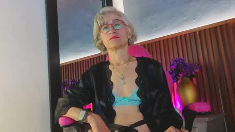 Miss Monserrate online show from 17, 4, 2026