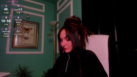 Moona  online show from 17, 12, 2025