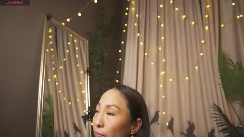 Snapshot of 1reisatumi chatting on 30, 10, 2025 Rei online show from 30, 10, 2025