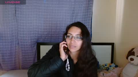 paola online show from 9, 10, 2025