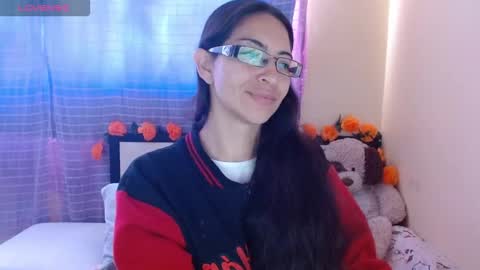 paola online show from 6, 11, 2025