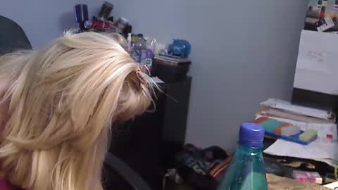 Snapshot of 1xtrahornyone chatting on 23, 1, 2025 Susan online show from 23, 1, 2025