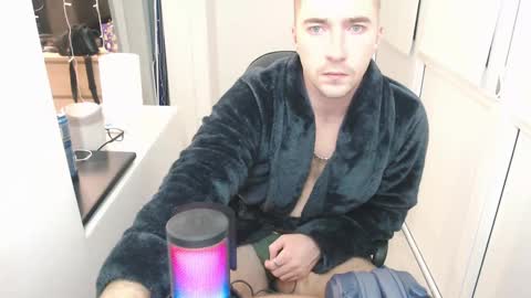 Snapshot of 20semyel20 chatting on 14, 2, 2025 Alex online show from 14, 2, 2025