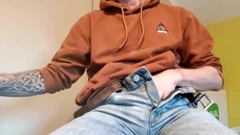 Snapshot of 22_acacia_avenue chatting on 14, 2, 2026 22_acacia_avenue online show from 14, 2, 2026