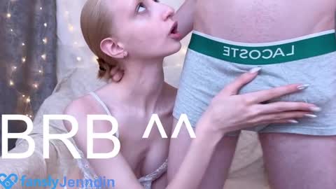 Snapshot of 2nc_ chatting on 28, 12, 2024 Eleot online show from 28, 12, 2024