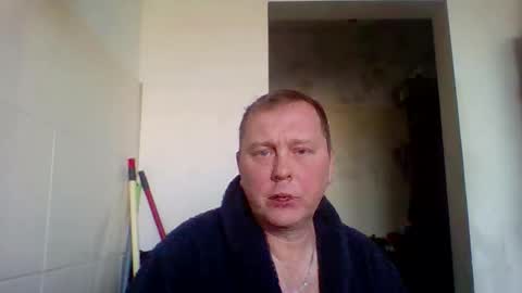 Snapshot of 2ndlipeater chatting on 4, 2, 2026 Girts online show from 4, 2, 2026