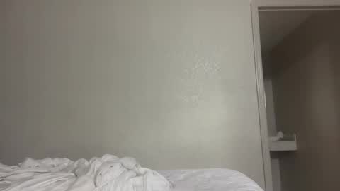 Snapshot of 304divinekarma chatting on 11, 11, 2025 GamerBaddieLux online show from 11, 11, 2025