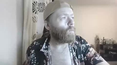 Snapshot of 33uk3 chatting on 22, 9, 2025 33UK online show from 22, 9, 2025