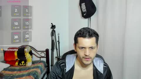 Snapshot of 37sins chatting on 6, 6, 2026 Alex THE BIG SNAKE DUDE online show from 6, 6, 2026