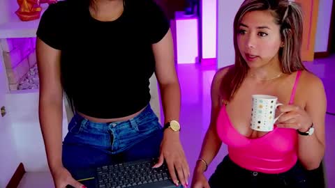 independent model online show from 6, 3, 2025