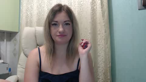 Snapshot of 3sweetcandy3 chatting on 16, 10, 2025 3sweetcandy3 online show from 16, 10, 2025