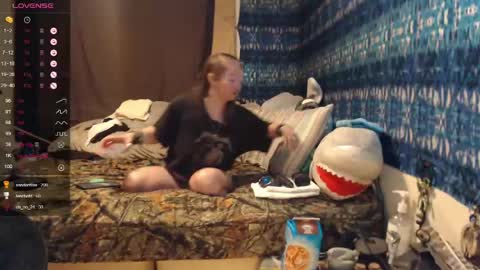Snapshot of 420stonerchick chatting on 13, 5, 2026 420stonerchick online show from 13, 5, 2026