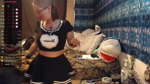 Snapshot of 420stonerchick chatting on 22, 5, 2026 420stonerchick online show from 22, 5, 2026