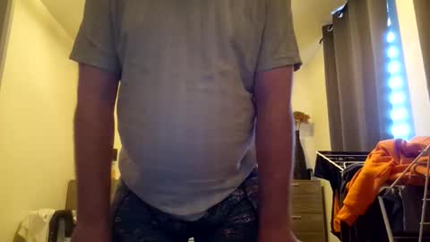 Snapshot of 42years chatting on 12, 10, 2025 42years online show from 12, 10, 2025