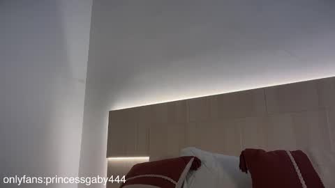 Gabriela  online show from 9, 9, 2025