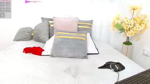 Snapshot of 493ashlyfoxx chatting on 17, 10, 2025 493ashlyfoxx online show from 17, 10, 2025