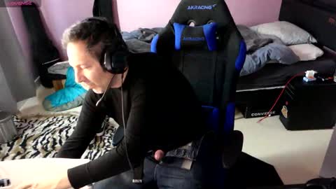 Larese Carlo online show from 12, 3, 2026