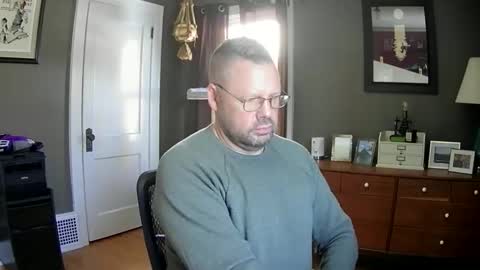 Snapshot of 612guy chatting on 21, 12, 2025 612guy online show from 21, 12, 2025