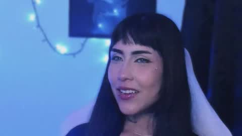  luarii   online show from 12, 11, 2025