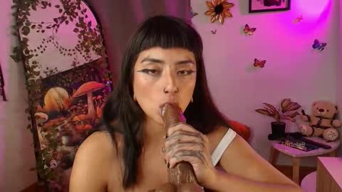 B R I E L A  online show from 18, 12, 2025