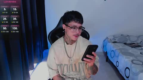 Snapshot of 777_stefantransmen chatting on 12, 10, 2025 Stefan online show from 12, 10, 2025