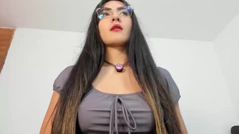    online show from 3, 12, 2025