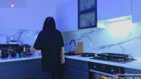 Snapshot of 819sunflowerinahat2016 chatting on 12, 1, 2025 Cornelia and Dante online show from 12, 1, 2025