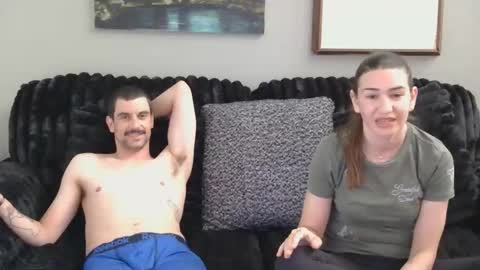 Snapshot of 90snaughtycouple chatting on 9, 4, 2026 90sNaughtyCouple online show from 9, 4, 2026