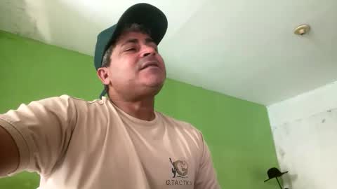 Snapshot of 9vinhocamshow chatting on 19, 3, 2026 9vinhocamshow online show from 19, 3, 2026