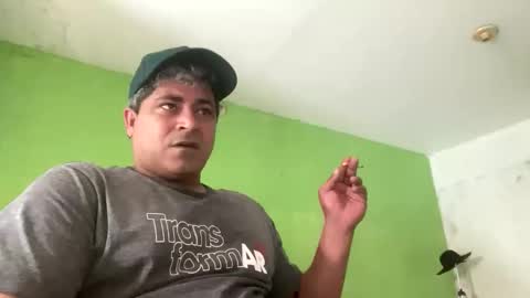 Snapshot of 9vinhocamshow chatting on 2, 4, 2026 9vinhocamshow online show from 2, 4, 2026