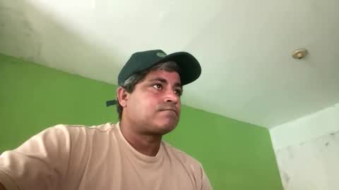 Snapshot of 9vinhocamshow chatting on 14, 4, 2026 9vinhocamshow online show from 14, 4, 2026