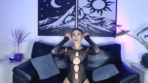Snapshot of _89_mym_90_ chatting on 20, 5, 2026 Maia Martin online show from 20, 5, 2026