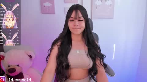 Snapshot of _abby_westt chatting on 8, 3, 2025 Sophia  online show from 8, 3, 2025