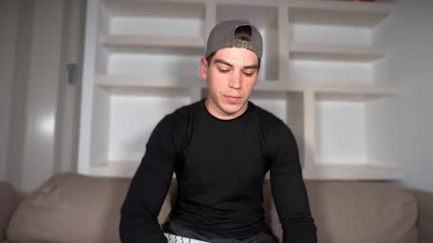 _aesthetic online show from 24, 9, 2025