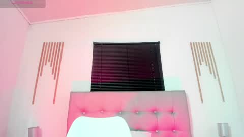 Snapshot of _aithanaa_ chatting on 18, 5, 2026 _aithanaa_ online show from 18, 5, 2026