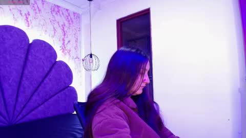 Snapshot of _alaia_collway_ chatting on 17, 4, 2026 Alaia online show from 17, 4, 2026