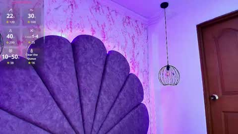 Snapshot of _alaia_collway_ chatting on 21, 4, 2026 Alaia online show from 21, 4, 2026
