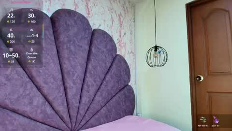 Snapshot of _alaia_collway_ chatting on 25, 4, 2026 Alaia online show from 25, 4, 2026